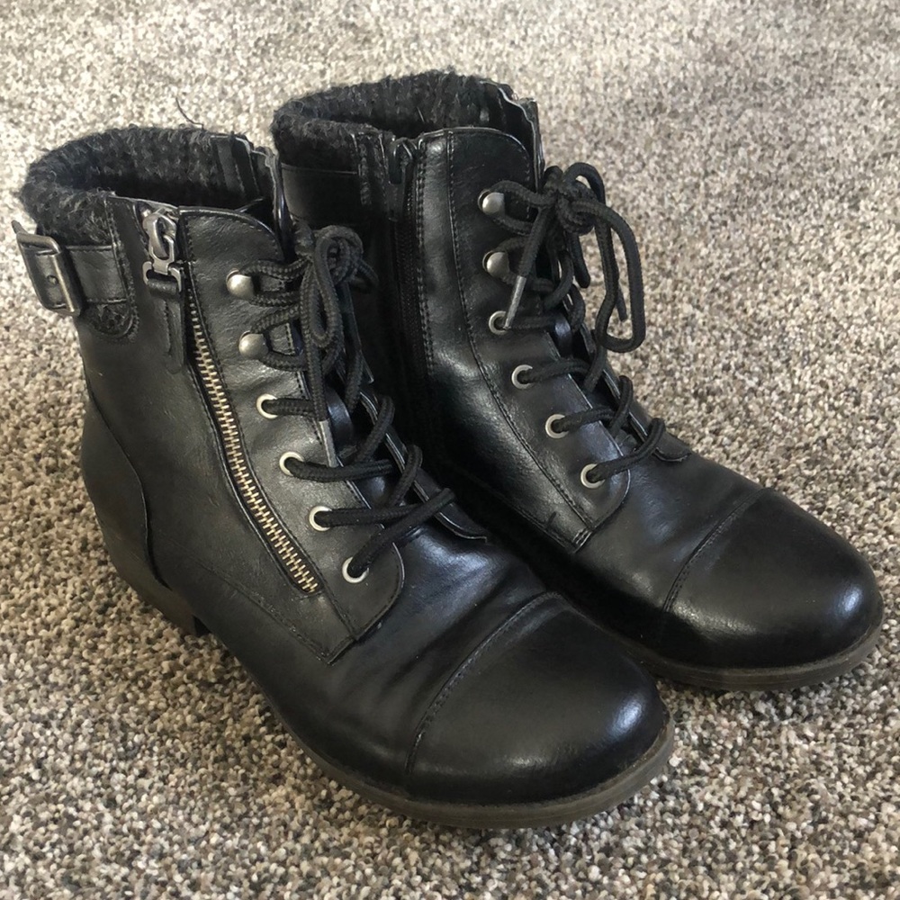 So Women’s Ankle Boots